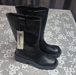 No Boundaries Women's Black Lug Pull Boots Size 9
